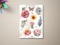 Preview: Stickerbogen mit floralen Motiven, einschließlich Rosen, Lavendel, Sonnenblumen und Schmetterlingen in sanften Farben. Perfekt für kreative Dekorationen und DIY-Projekte. Design von DreamArt VM, Stickerbogen #2241.